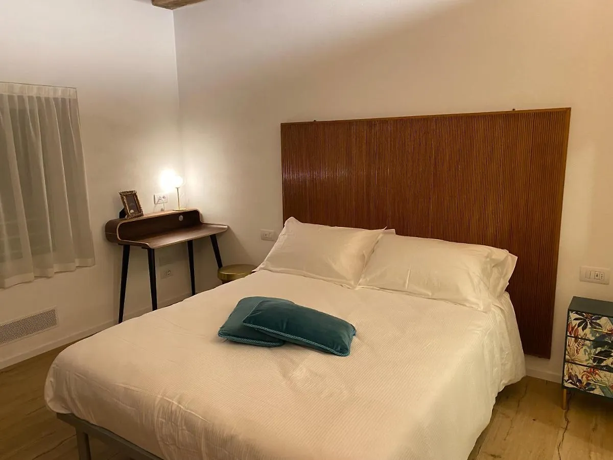 לינה וארוחת בוקר Garna d'Alpago Combo Rooms איטליה
